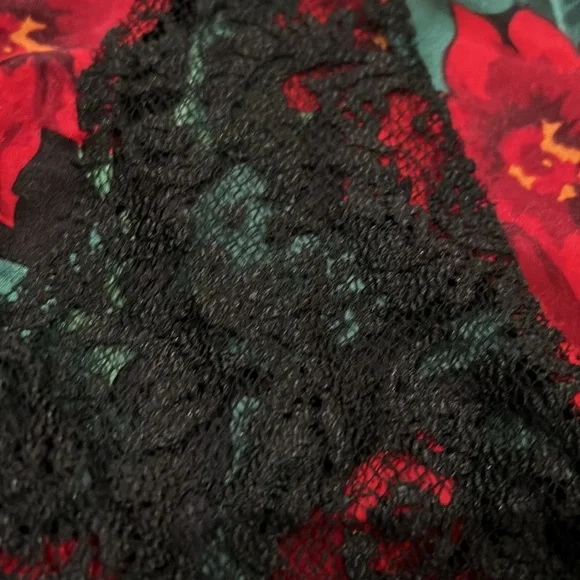 *3 for $20 Vintage Victoria Secret lingerie/gown size large - Picture 2 of 3